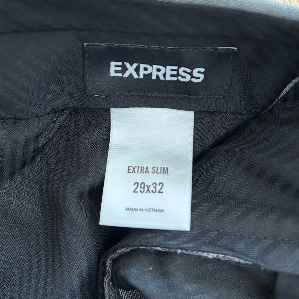 Express Gray Men's Suit - Picture 10 of 10